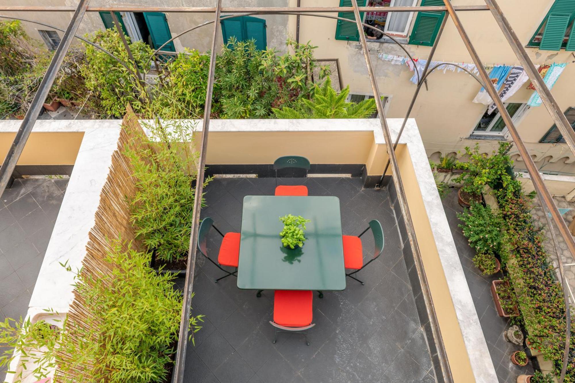 Cosy Apartment With Terrace Генуя Экстерьер фото